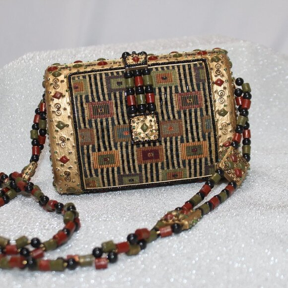 Mary Frances Beaded Bag - Picture 11 of 14